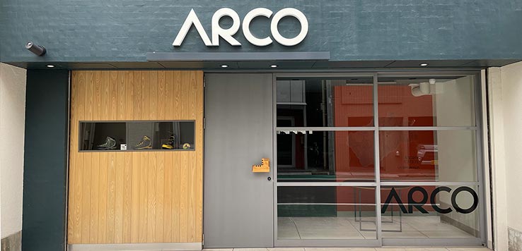ARCO BASE外観